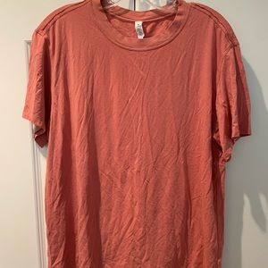 Lululemon womens work out relaxed short sleeve top Size 6.